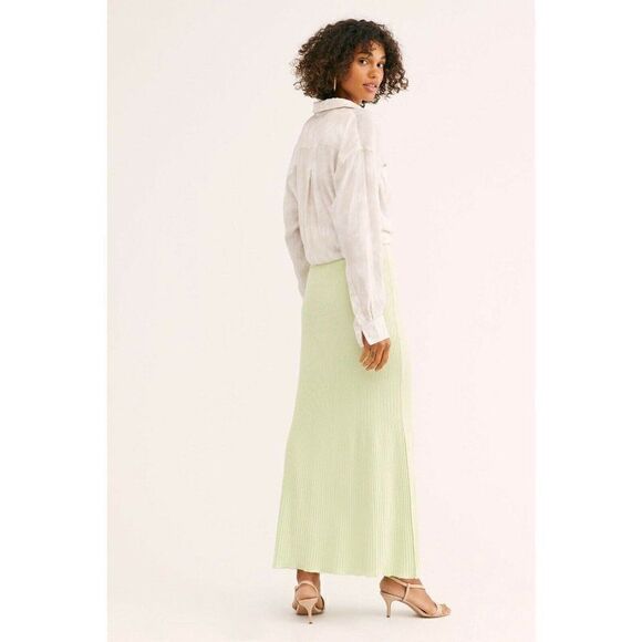NEW FREE PEOPLE Sz L SHINE BRIGHT RIBBED MAXI SWEATER SKIRT IN SWEET GRASS - Picture 3 of 3